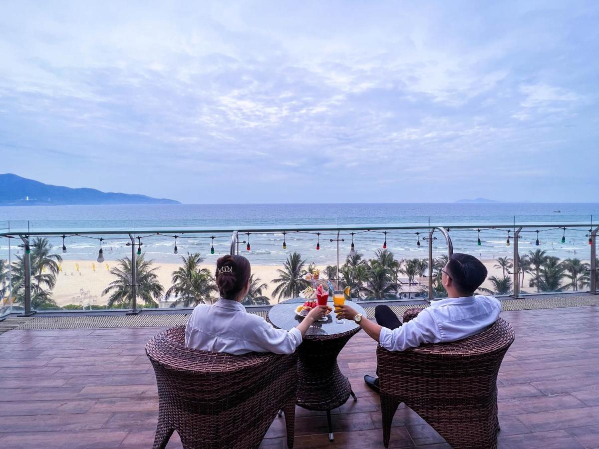Serene Beach Hotel Danang Exterior photo